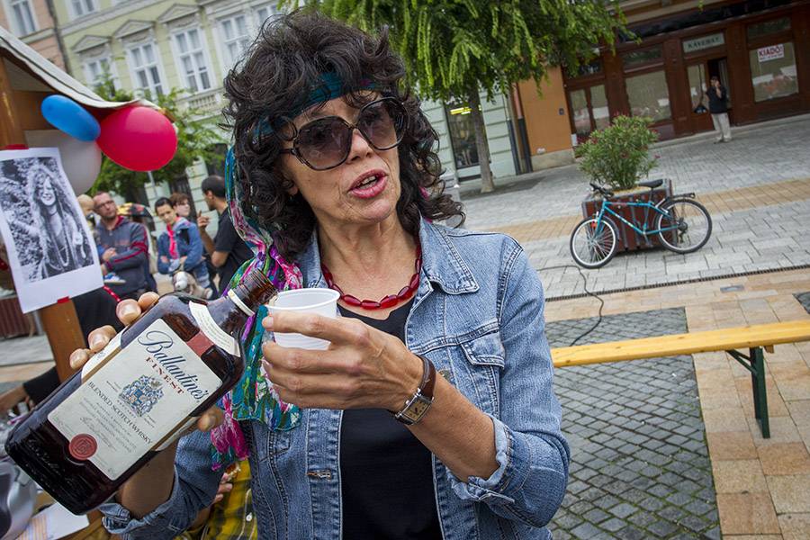 Nyilvános évadnyitó a Fő téren fotó: Mészáros Zsolt