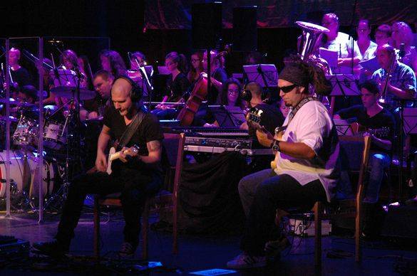 Ocho Macho Szívfonik Koncert 