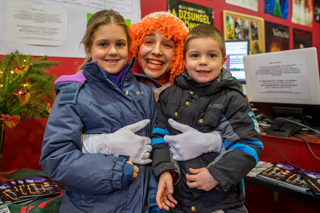 Adventi program a jegyirodában fotó: Mészáros Zsolt