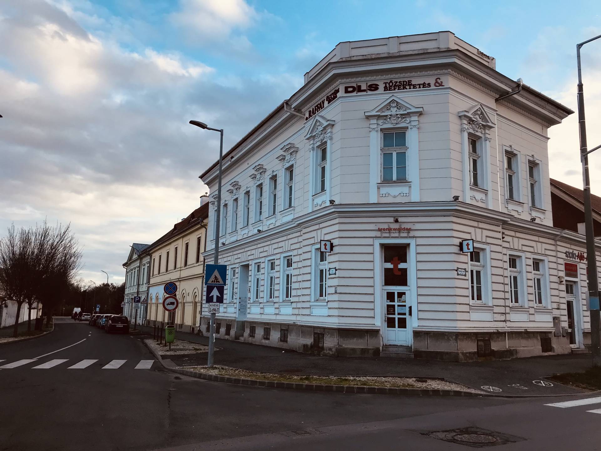 Az egykori ortodox községháza és elemi iskola. Épült: 1900-ban (I.) fotó: Kelemen Zoltán