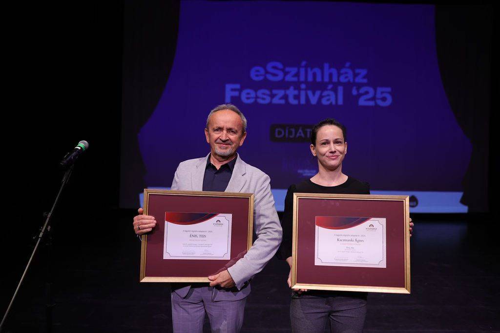 eSzínház Fesztivál 25' - átadó ünnepség Szabó Tibor igazgató, Kaczmarski ágnes, adásrendező fotó: Jánossy Noémi